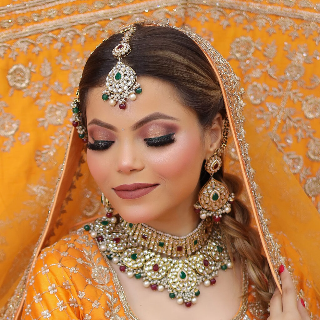 Delegant Salon & Academy